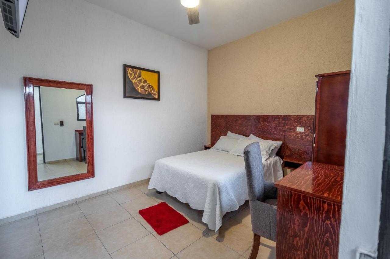 Yuriria Hotel Casa Garatusa מראה חיצוני תמונה
